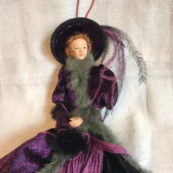 Vintage Unique Car Hanging Ornament - Picture 3 of 7